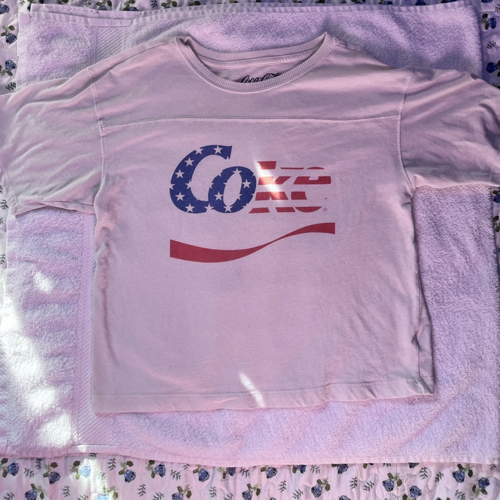 American Eagle cropped t-shirt.